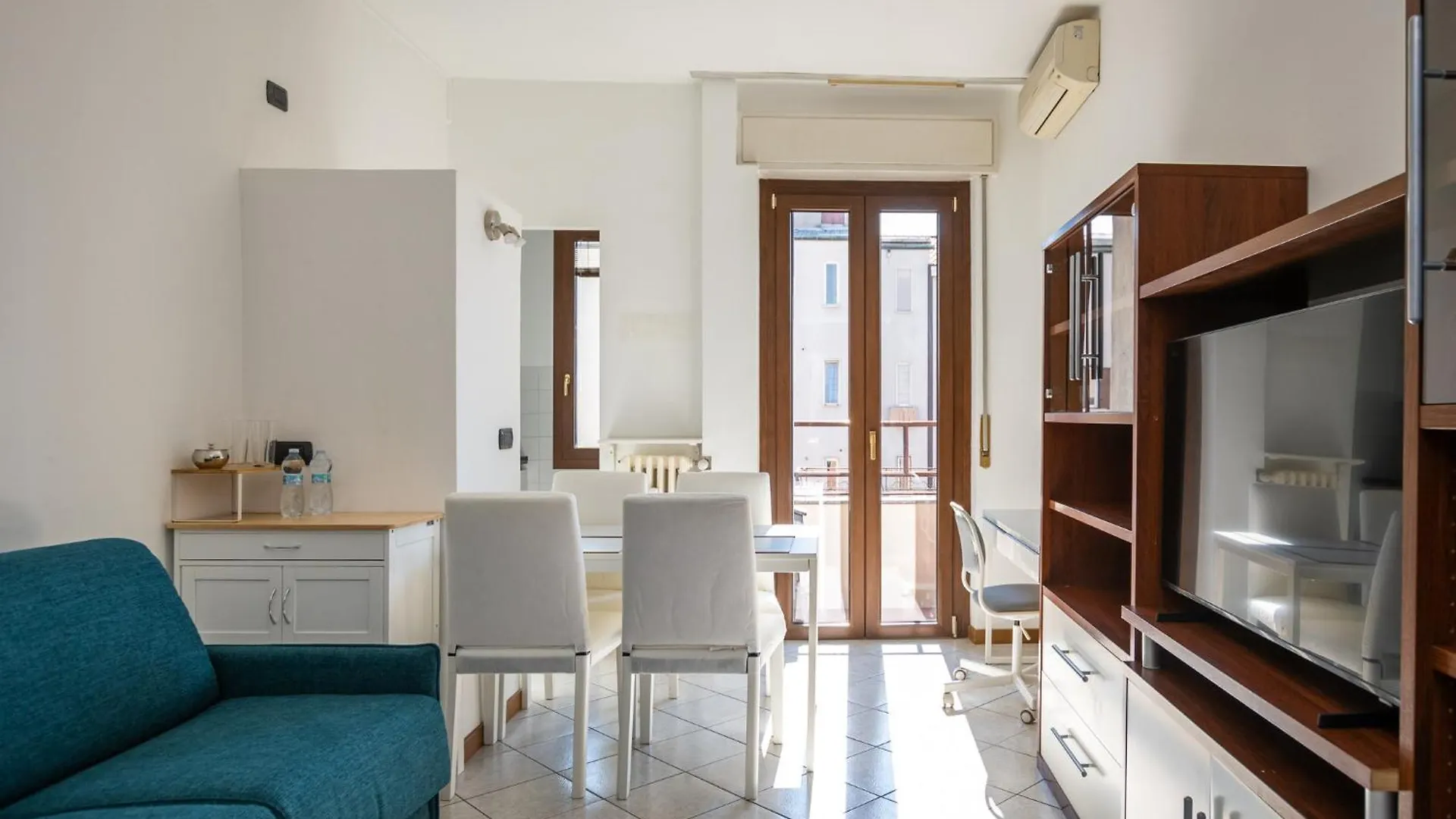 Cadibona 16 - Calvairate District Apartment Milan